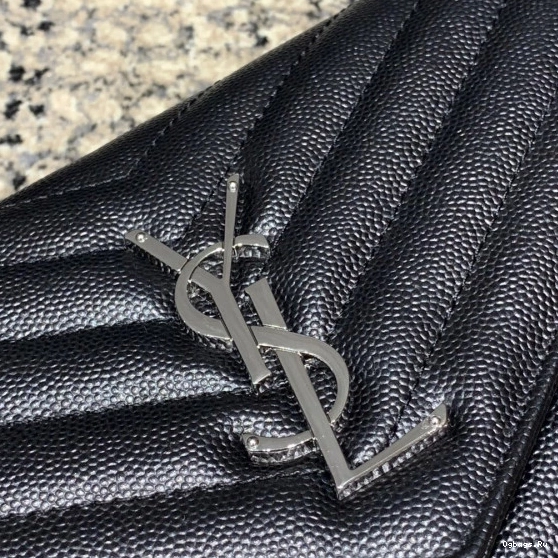 CASSANDRE YSL MATELASSÉ WALLET CHAIN 0823